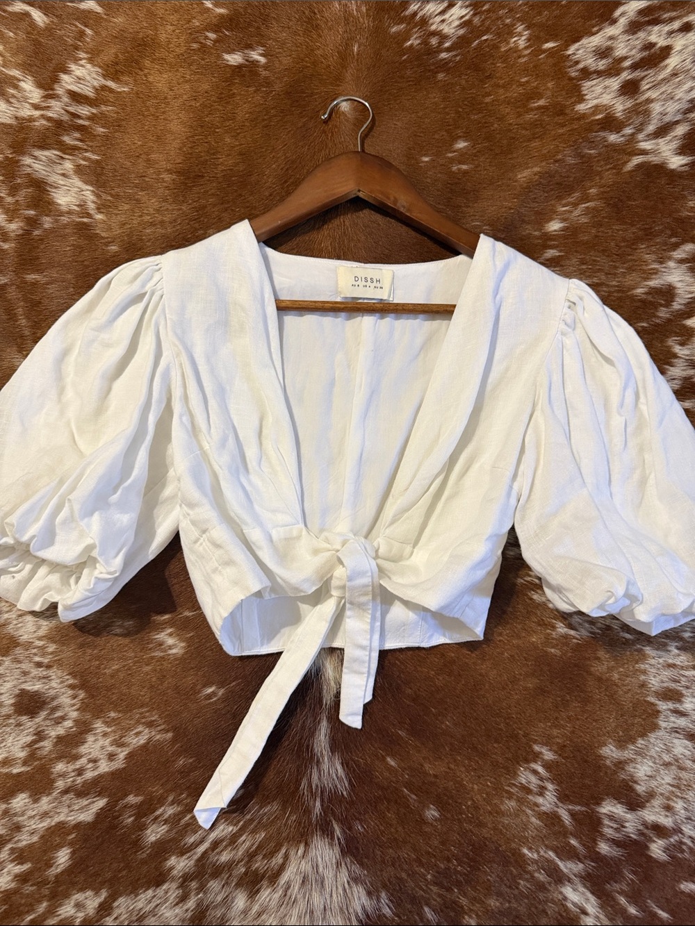 DISSH White Tie-Front Puff Sleeve Crop Top